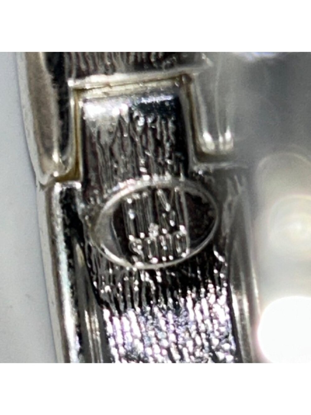 Robert Lee Morris RLM Soho Silver-Tone Hinged Bracelet Round Crystal Accents - Picture 7 of 11